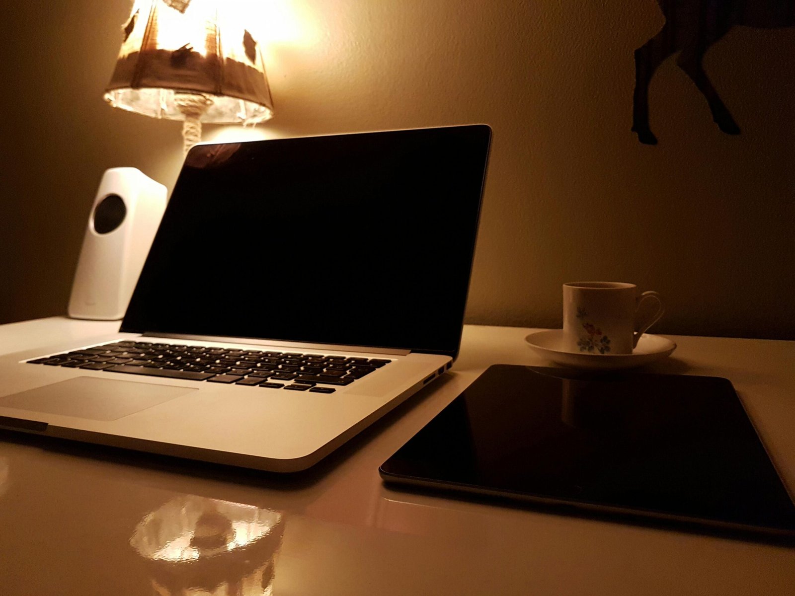 Read more about the article How to Find High-Paying Clients as a Freelance Writer