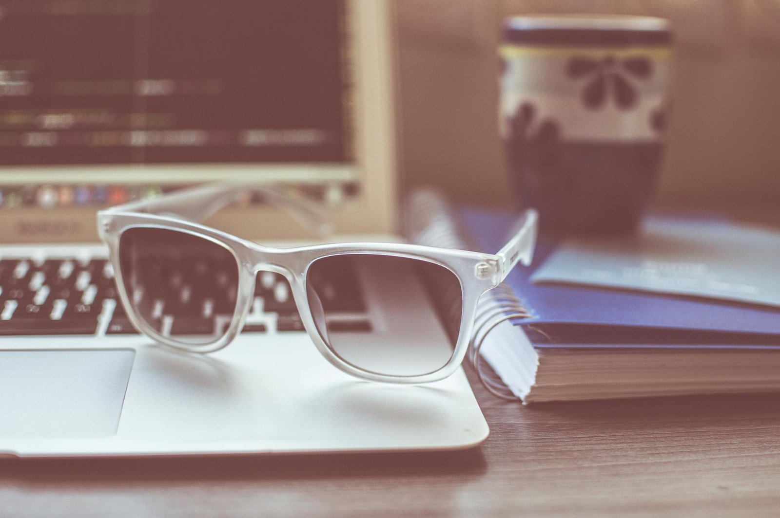 Read more about the article How to Create a Writing Workshop to Enhance Your Skills
