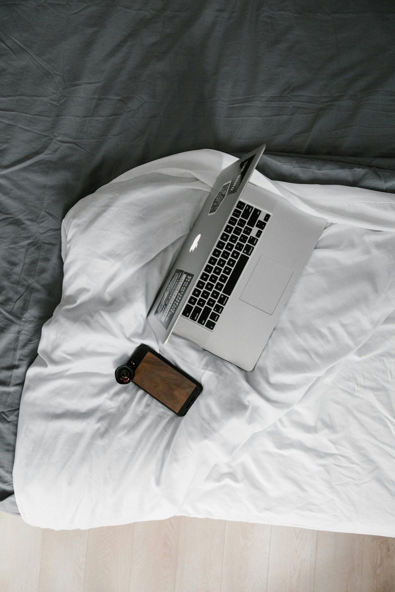 Read more about the article How to Write for Tech Companies and Increase Your Income