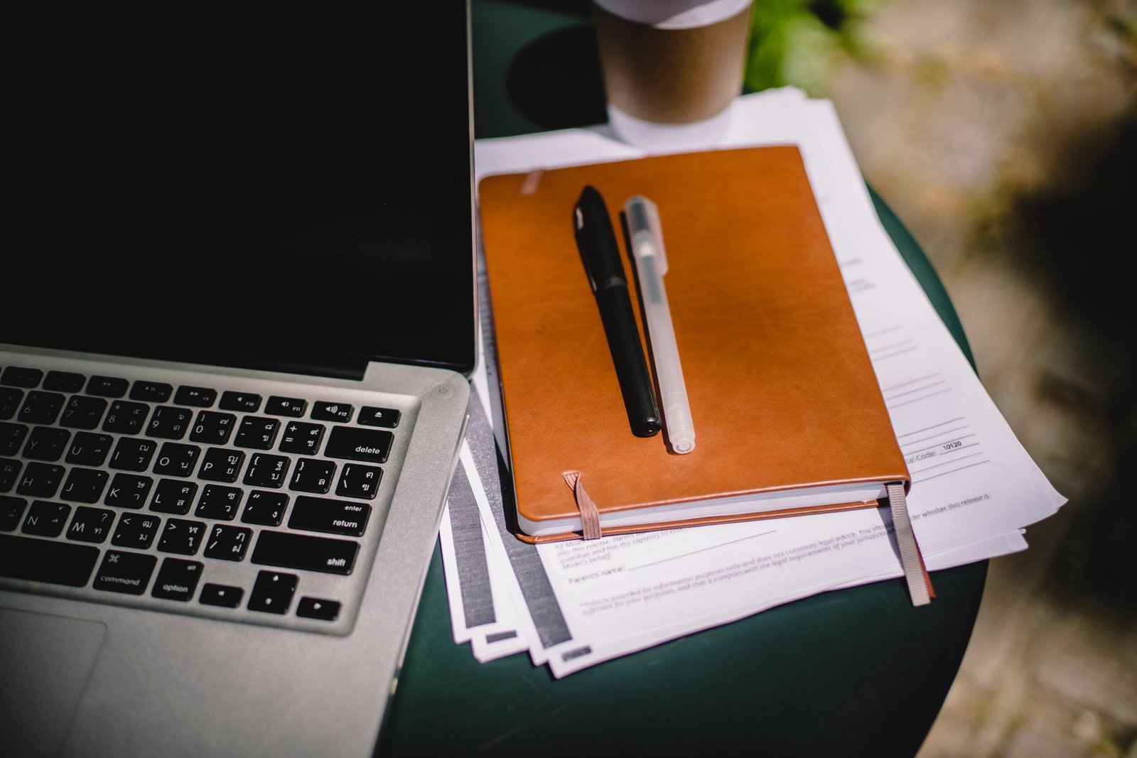 Read more about the article How to Write for Fashion and Beauty Magazines
