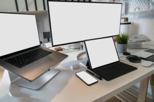 Read more about the article How to Navigate Global Markets for Online Writing Jobs